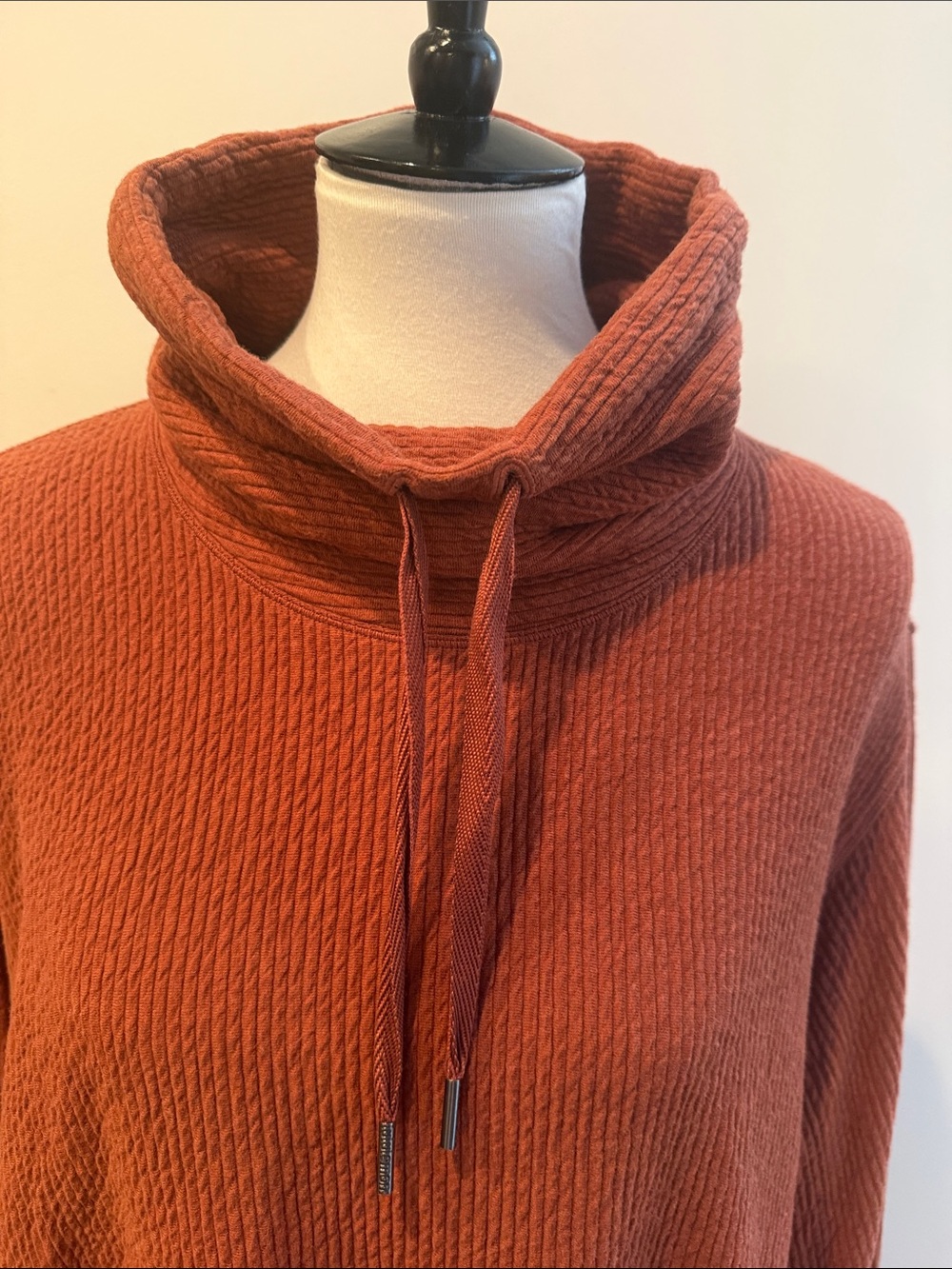 Lululemon Funnel Neck - Picture 4 of 6